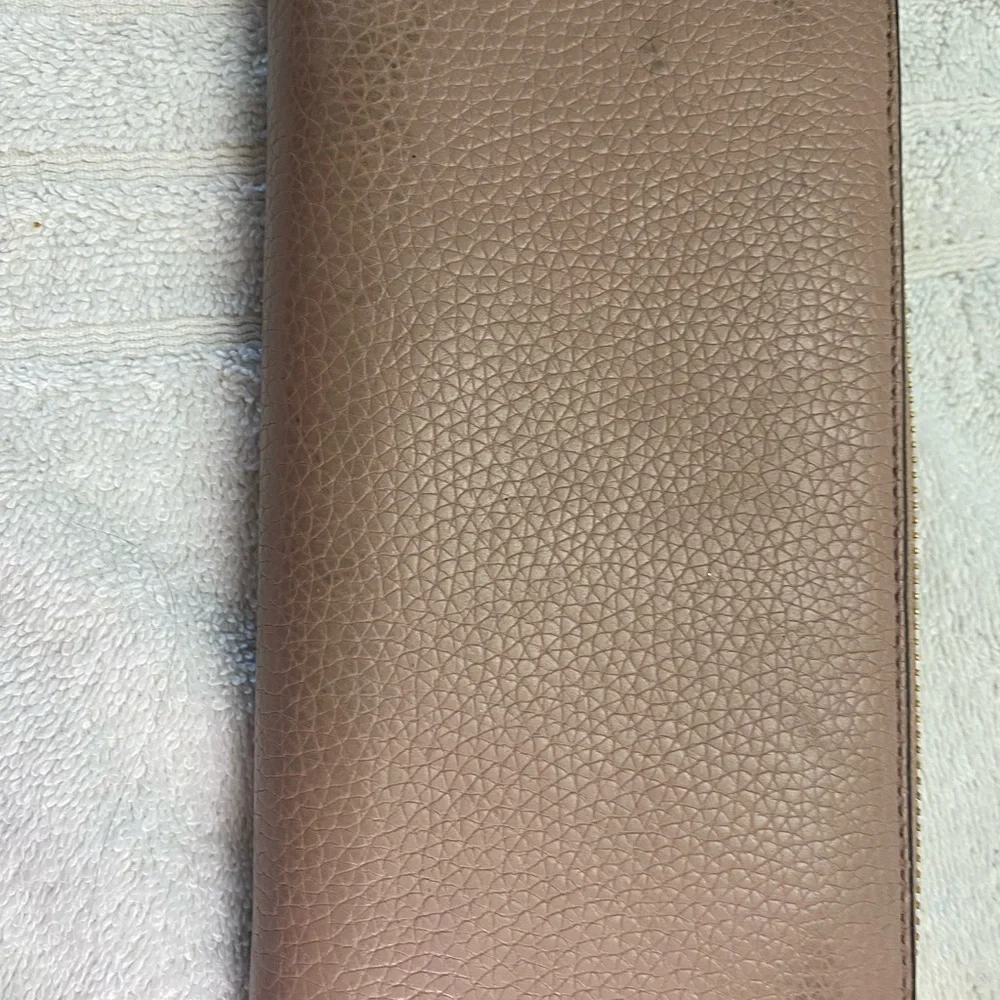 🇺🇸🇺🇸 SALE 🇺🇸🇺🇸 Michael Kors Tan Zip Around Pebbled Leather Wallet